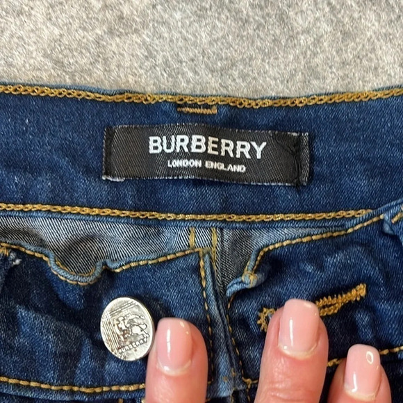 Burberry Dark Wash Denim, Size 5. - Picture 9 of 11